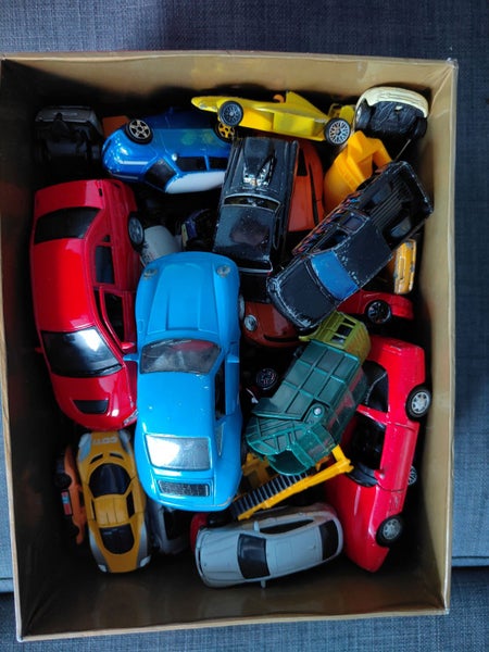 Cast iron (metal) car toys Carousel 1