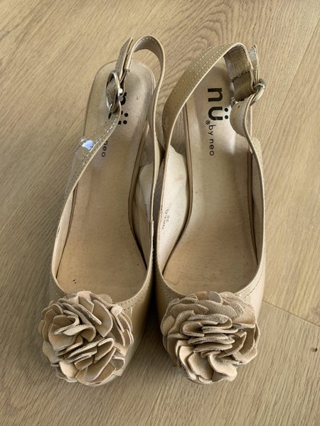 Nu shoes Carousel 1