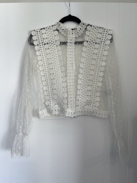 Pretty white netted top - Size 8 Carousel 1