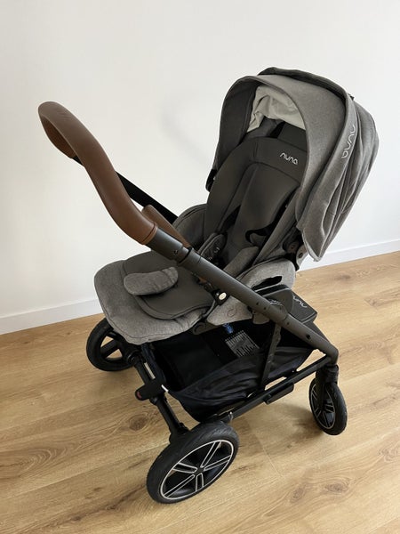 Nuna Mixx Next stroller and Bassinet Carousel 1