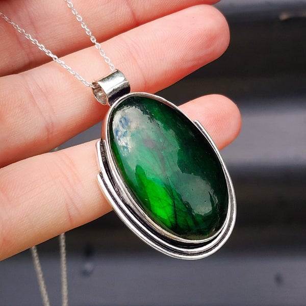 Solid Sterling Silver & Green Labradorite Handmade Necklace Carousel 1