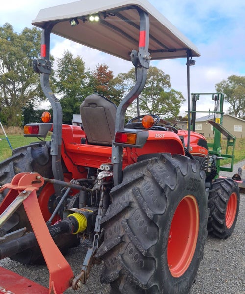 KUBOTA L5740 4WD 2016 low hours with forklift62989794477698114