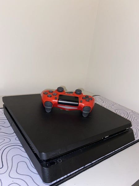 PS4 Slim Carousel 1