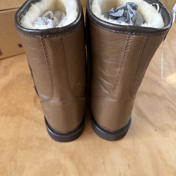 Keuzi Chocolate Brown Sheepskin Boots Mens 9/Womans 10 Carousel 7