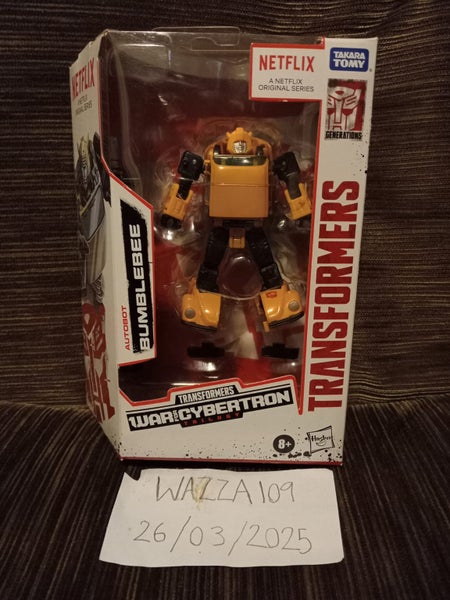 TRANSFORMERS NETFLIX WFC: BUMBLEBEE MISB Carousel 1