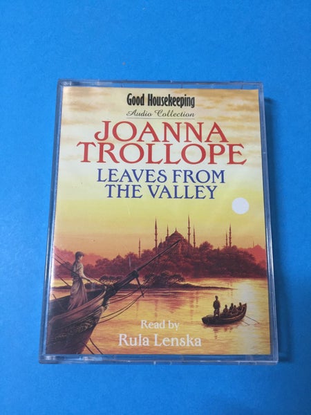 Joanne Trollope: Leaves From The Valley (AudioBook Cassette) Carousel 1
