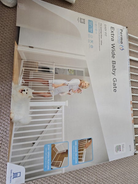 Child Safety Gate Carousel 1