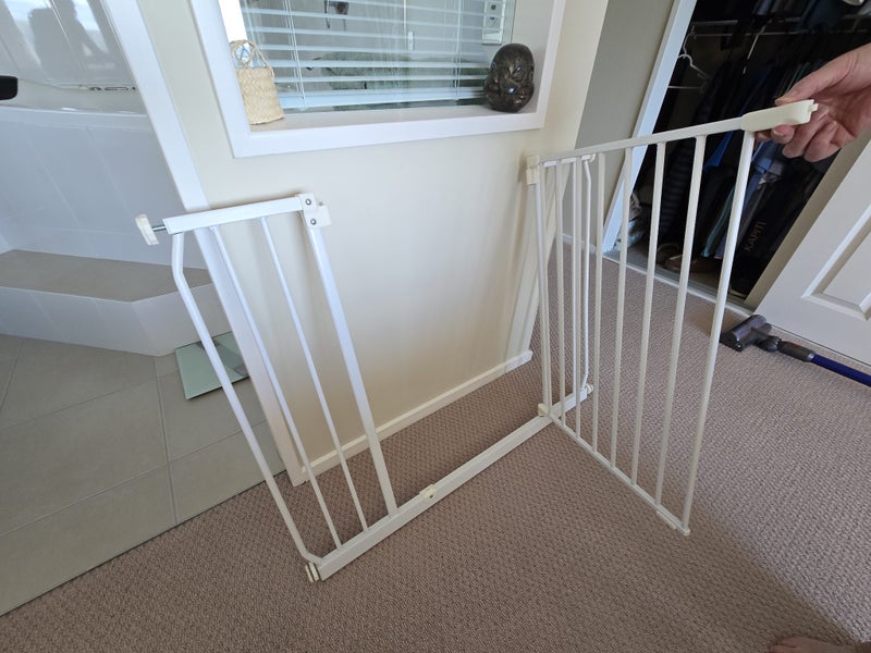 Child Safety Gate Carousel 3
