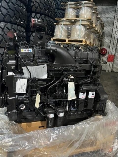 Cummins QSK19C Engine New Carousel 2