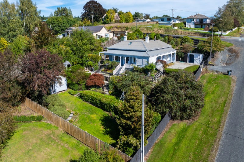 Image 3 of 24