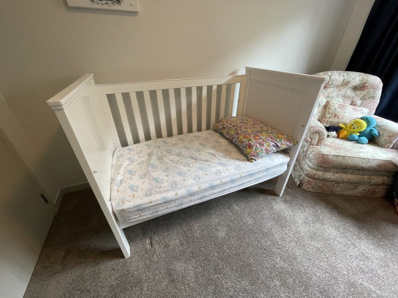 GROTIME LEGACY 4-IN-1 COT, WHITE Carousel 6