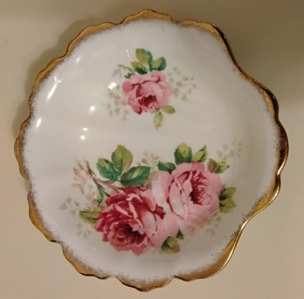 Royal Albert Beautiful American Beauty Shell Shaped Dish62864736397057111