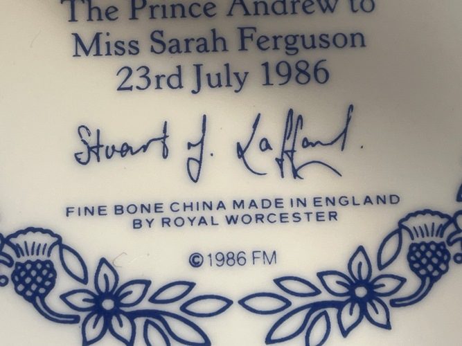 Vintage Royal Worcester 1986 Prince Edward And Sarah Ferguson Wedding Plate Carousel 8