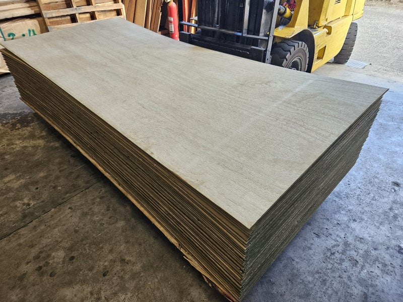Utility Shadow Clad Ply 2440 x 1200 x 12mm H3 Carousel 1