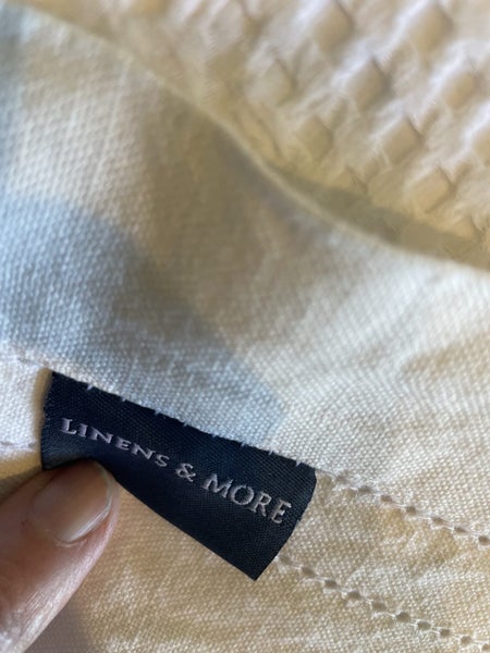 A lovely UNUSED white LINENS & More Runner Carousel 3
