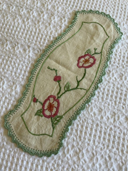 A lovely vintage hand embroidered Linen Doily hand crocheted edging Carousel 1