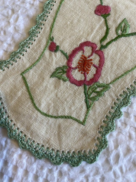 A lovely vintage hand embroidered Linen Doily hand crocheted edging Carousel 2
