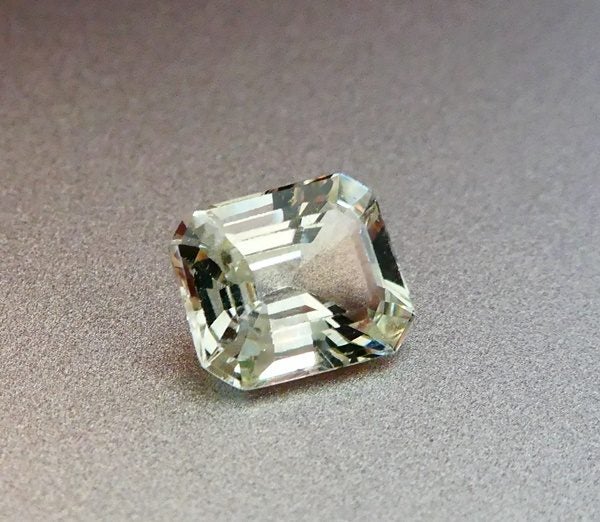 0.85CT UNHEATED EXCELLENT OCTAGON 100% NATURAL LIGHT YELLOW SAPPHIRE Carousel 2
