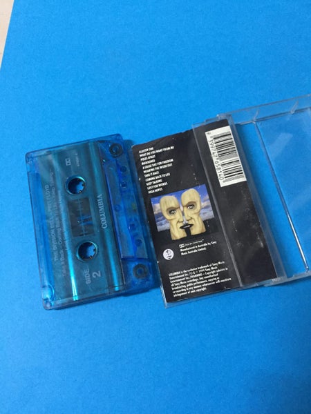 Pink Floyd: The Division Bell (Cassette) Carousel 3