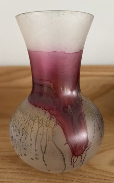Rueven Art Glass Vase Carousel 1