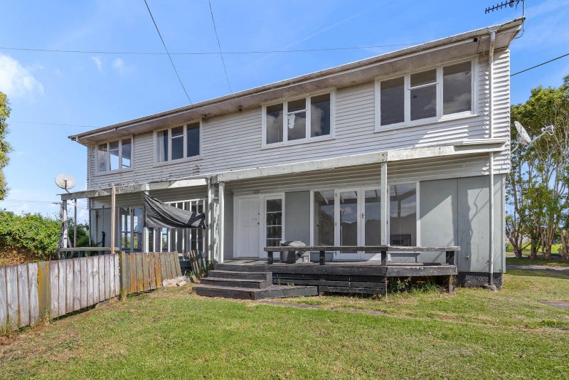 Image 1 of 20