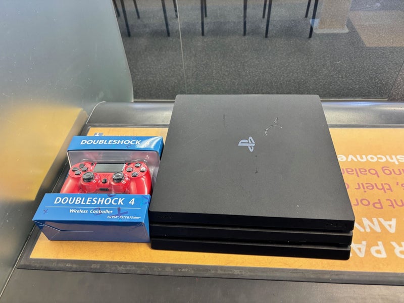 Sony Ps4 Pro CUH7102B ***AFTERPAY 90 DAY WARRANTY*** Carousel 1