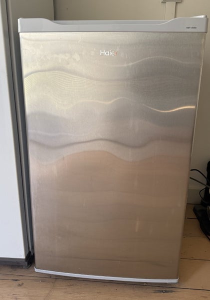 Haier bar fridge / freezer (stainless steel) model HBF130SS Carousel 1