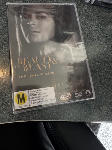 Beauty and the Beast: Season 4 (The Final Season) DVD Carousel 1