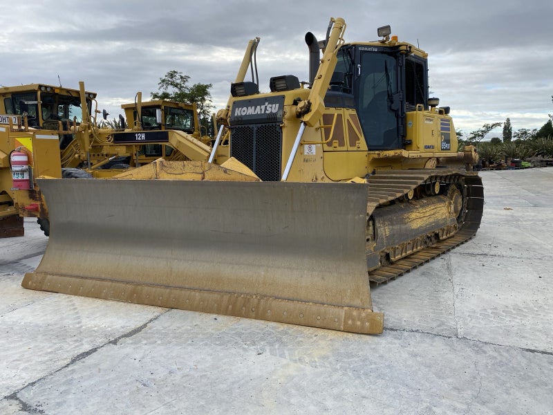 Komatsu D65PX I - Intelligent Dozer Carousel 1