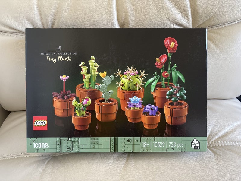 $1 Reserve LEGO 10329 - Tiny Plants (Botanical Collection) ~NEW & with Ping~ Carousel 1
