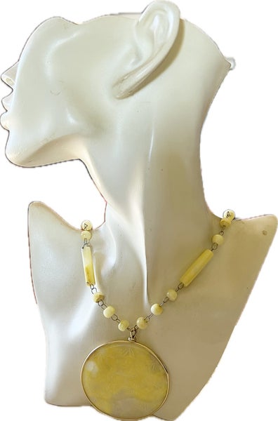 c1990s Long Vintage Mexican Aztec Yellow Onyx Agate or Howlite Beads Necklace Carousel 2