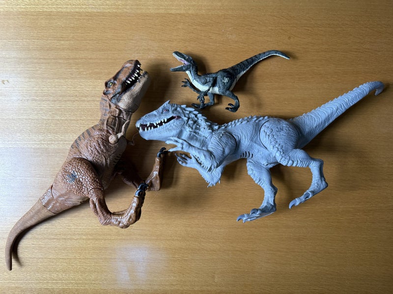 Jurassic World - Set of 3 Action Figures by Hasbro 2015 Carousel 2