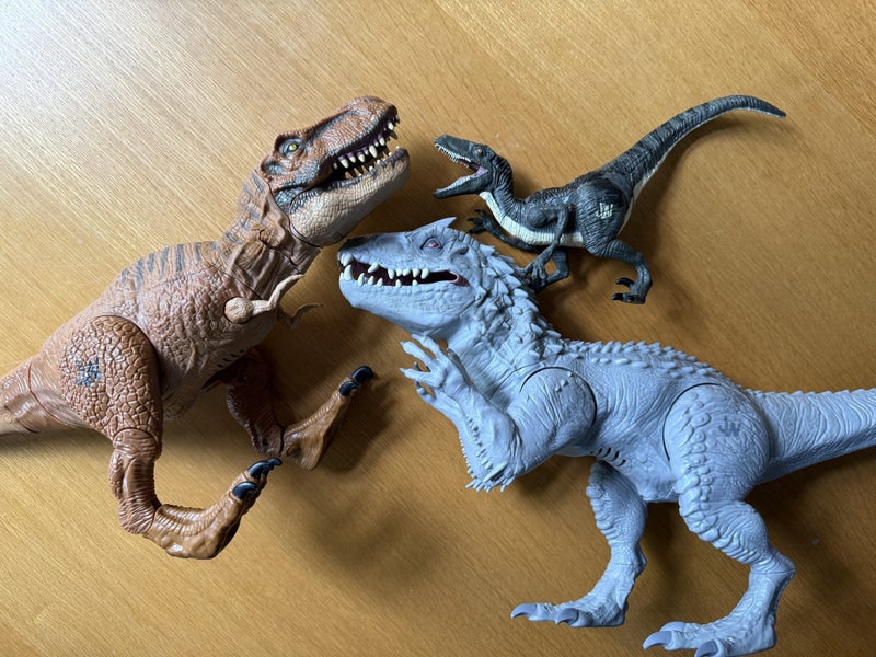Jurassic World - Set of 3 Action Figures by Hasbro 2015 Carousel 1