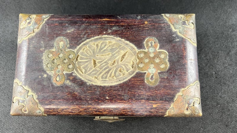 Old Asian Jewellery Casket / Box with White Jade? - Lot W86 Carousel 2