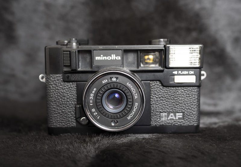Minolta Hi-Matic AF 38mm f2.8 compact film camera Carousel 2