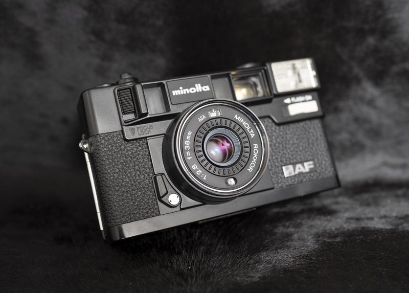 Minolta Hi-Matic AF 38mm f2.8 compact film camera Carousel 1