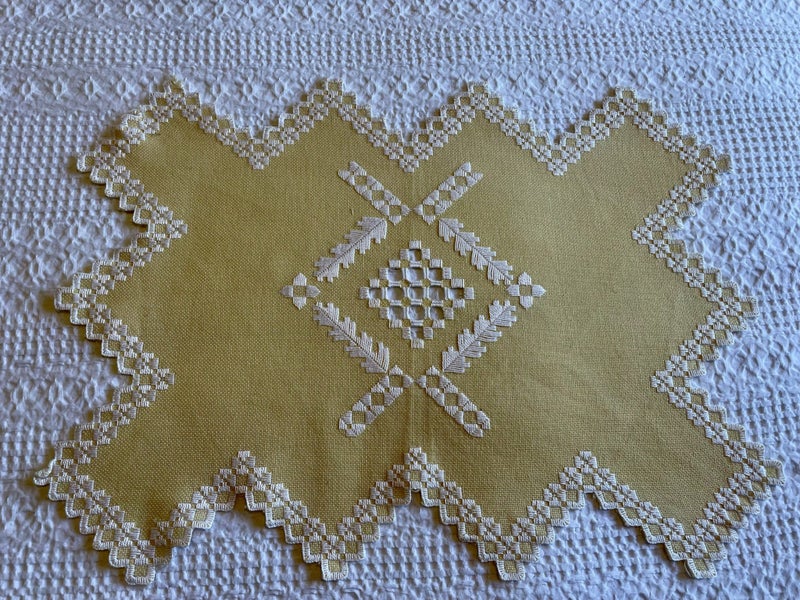 A beautifully made creamy yellow HARDANGER dresser cloth Carousel 1