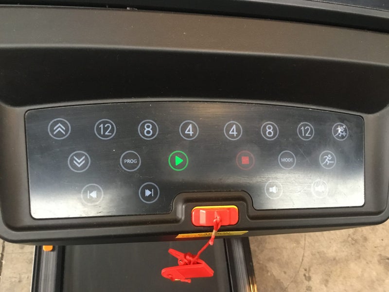 TREADMILL-FAMOUS RAPTOR R6(NATION WIDE DELIVERY AVAILABLE)62863856869633114