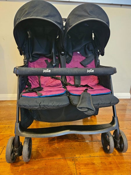 Joei twin stroller Carousel 1