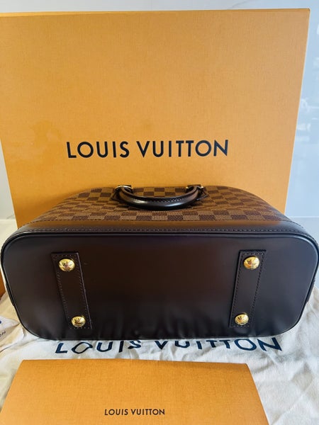 Louis Vuitton Alma PM plus the LV bag Charms62934717702274114