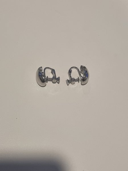 Cute vintage earrings for non pierced ears Carousel 2