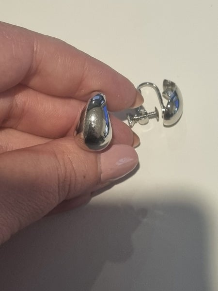 Cute vintage earrings for non pierced ears Carousel 1
