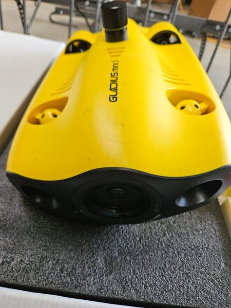 Chasing Gladius Mini s Underwater drone62863240231681111