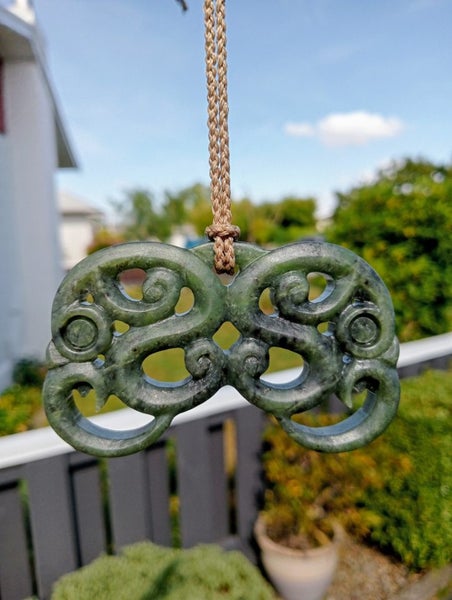 Greenstone/Pounamu Pekapeka Carousel 1
