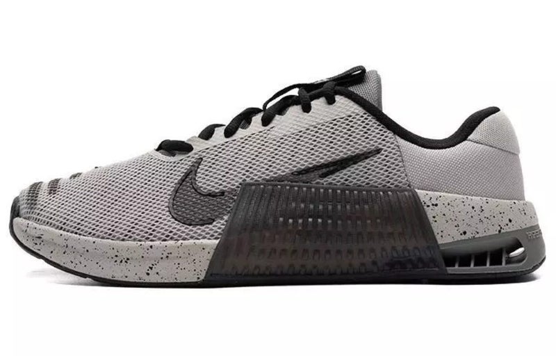 Nike Metcon 9 US10.5 Brand New Carousel 1