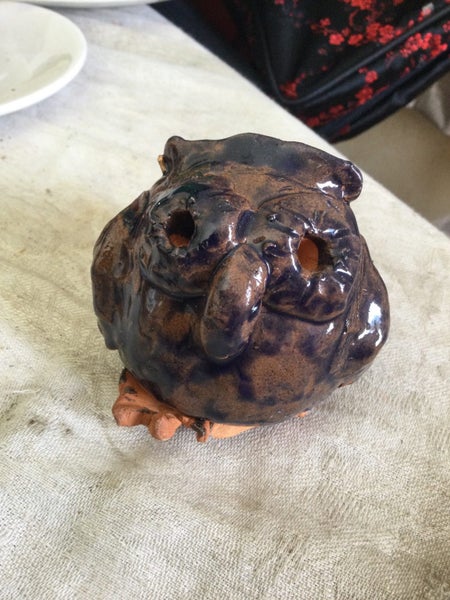 POTTERY OWL BROWN WITH BROKEN FOOT Carousel 1