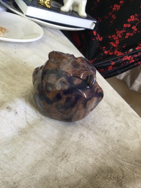 POTTERY OWL BROWN WITH BROKEN FOOT Carousel 2