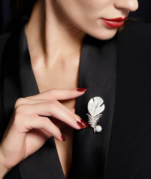 Elegant Feather Brooch with Pearl Accent Carousel 1