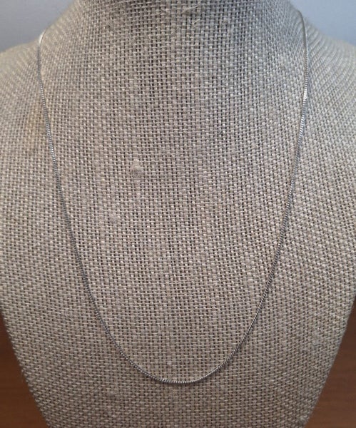 Jewellery Clearance - Solid Sterling Silver Curb Chain - Stamped 925 - 45cm Carousel 1