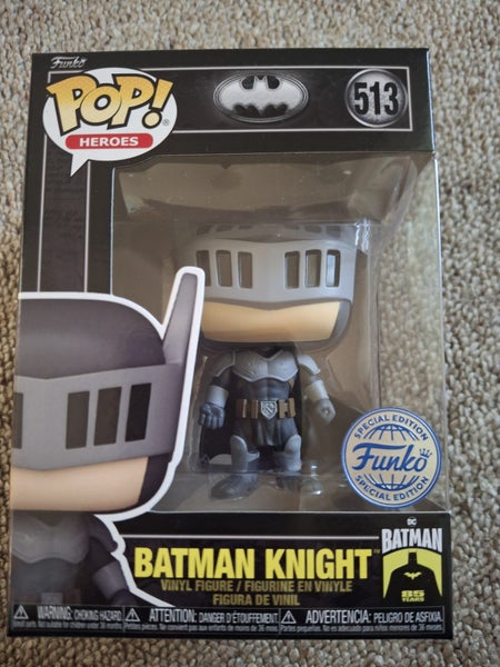 Funko Pop vinyl Batman Knight #513 Carousel 1